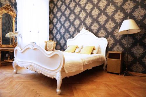 Варшава Польша промокод на номер в отеле booking.com