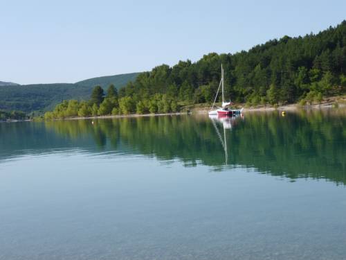 Régusse Frankreich Zimmer Promo Code Booking.com