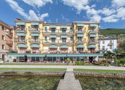 Porto di Brenzone Italie code promo de chambre d'hôtel Booking.com