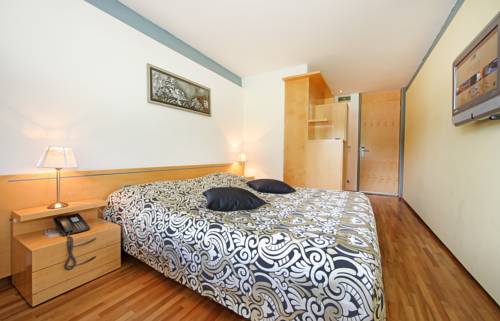 Grosuplje Словения промокод на номер в отеле booking.com