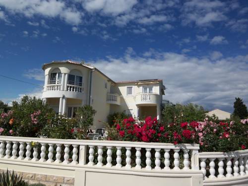 Privlaka Croatia Hotel Room Booking.com