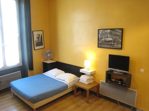 Париж Франция промокод на номер в отеле booking.com